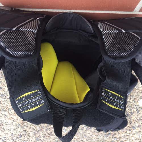 Junior Large Bauer Supreme S27 Pro Stock Goalie Chest Protector