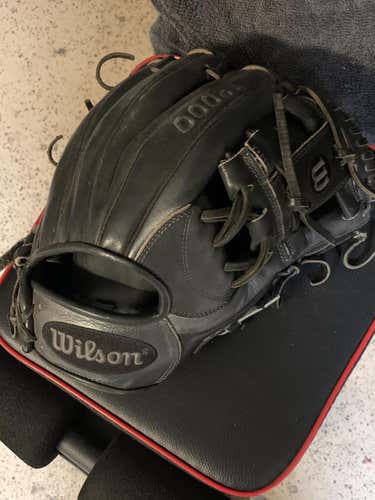 Black Used Adult Wilson Right Hand Throw Infield A2000 Baseball Glove 11.75"