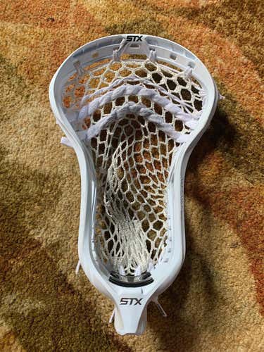 White New Attack & Midfield Strung Surgeon 900 Head