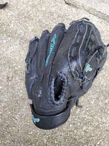 Used Mizuno Right Hand Throw Softball Glove 12"