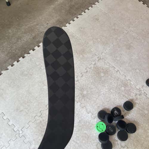 Senior Left Hand Nexus Geo Toe Pattern Pro Stock Hockey Stick