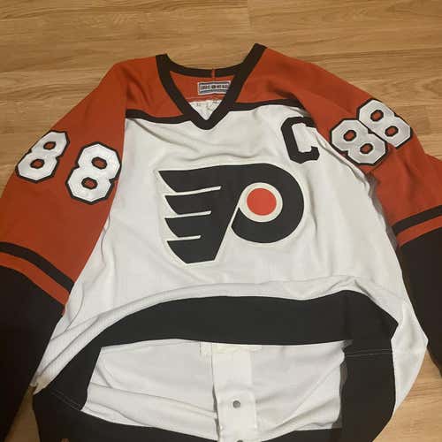 VTG CCM Philadelphia Flyers Eric Lindros Authentic 52 White NHL Hockey Jersey