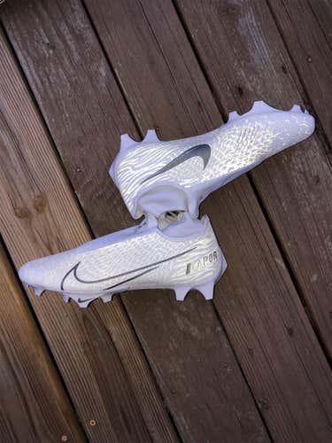White Adult Size 12 (Women's 13) Nike