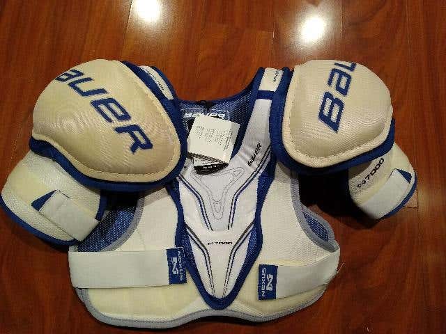 New Senior Small Bauer Nexus 7000 Shoulder Pads