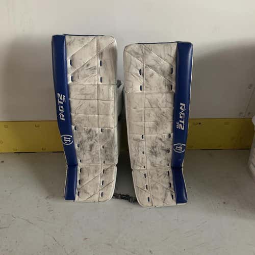 White w/Blue Junior 28+1” Warrior Ritual GT2  Goalie Leg Pads