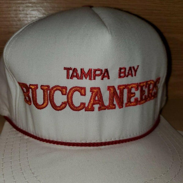 Tampa Bay Buccaneers Snapback Retro Vintage Logo Cap Hat Red