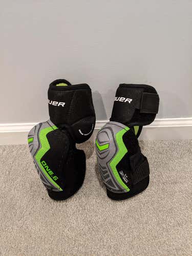 Used Junior Small Bauer Supreme One.6 Elbow Pads
