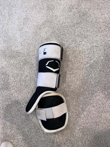 Used EvoShield Shin Guard (Willing To Negotiate)