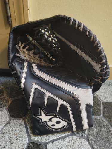 G-Netik 4 Glove and Blocker Senior Regular Custom Black Used