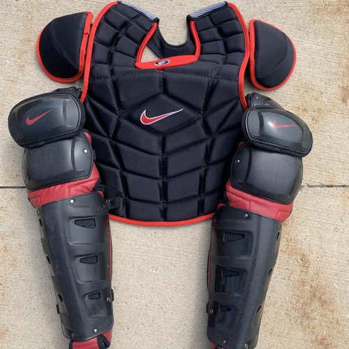 Nike Georgia Catchers Set