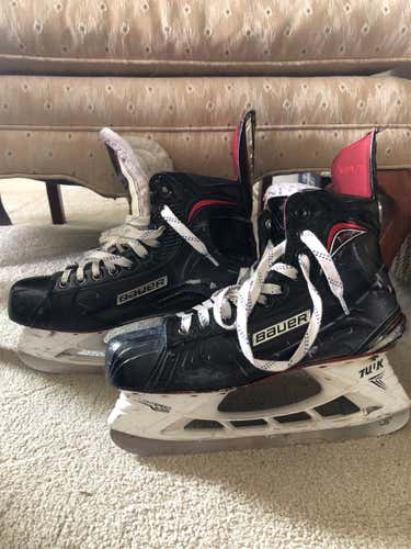 Senior Bauer Vapor 1X Regular Width Size 9.5 Hockey Skates