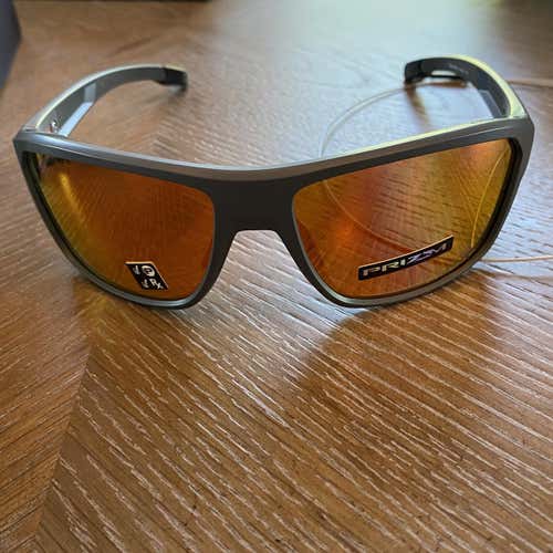 New Oakley Split Shot