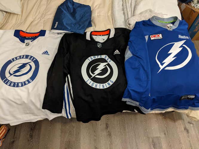 MiC Size 56 Adidas/Reebok Tampa Bay Lightning Jersey Set Pro Stock