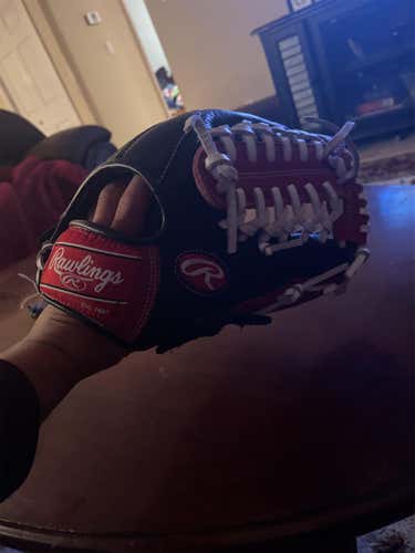 Used Right Hand Throw 11.75" Baseball Glove