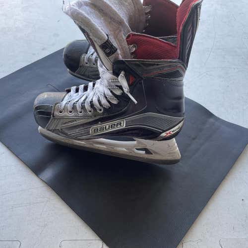 Senior Bauer Vapor X900 Size 8 Hockey Skates