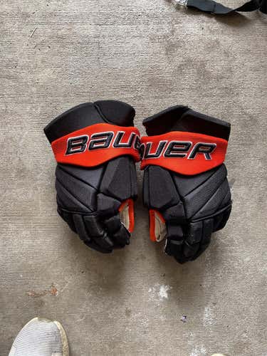 Black New Bauer Vapor Pro Team 14" Pro Stock Gloves