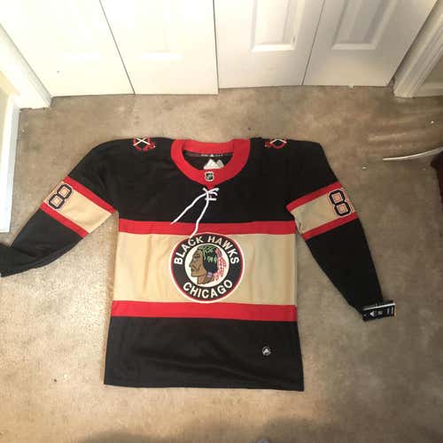 New Patrick Kane Retro Blackhawks Jersey Medium
