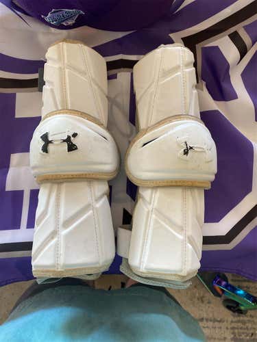 Used Large Under Armour Command Pro Arm Pads