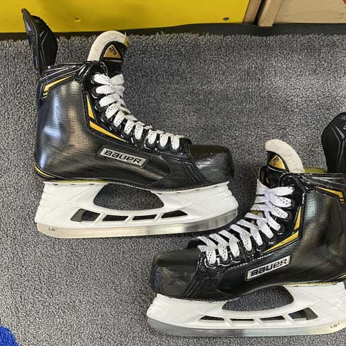 Senior Bauer Supreme 2S Regular Width Size 10 Hockey Skates