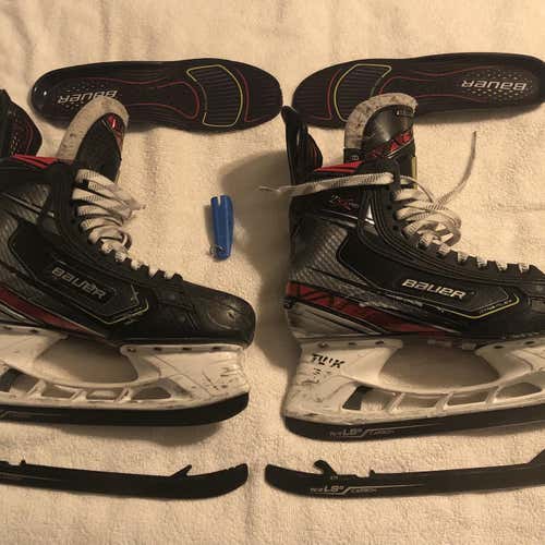 Senior Bauer Vapor 2X Pro Regular Width  Size 8 Hockey Skates