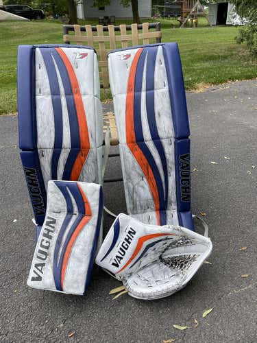 New York Islanders Used Senior 35"+1 Vaughn Regular Velocity V7 Goalie Full Set Pro Stock
