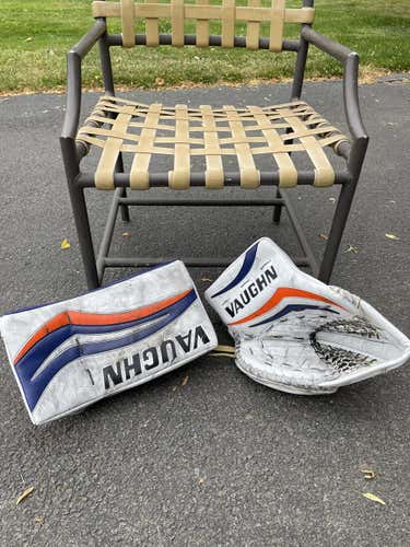 New York Islanders Used Senior Regular Vaughn Velocity V7 XR Pro Stock