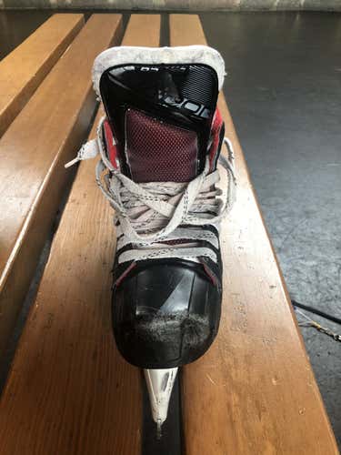 Used Senior Bauer Vapor X2.7 Hockey Goalie Skates Regular Width Size 7.5