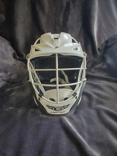 White Used Youth Cascade S Helmet