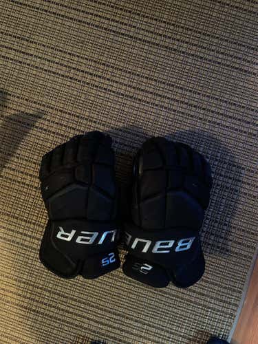 Black Used Bauer Supreme 2S Pro 14" Gloves