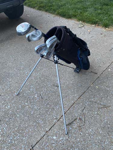 Junior Right Handed Regular Flex 7 Pieces Clubs (Full Set)