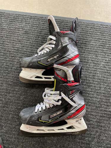 Sr. Bauer Vapor 2X Pro Size 8D Hockey Skates - Great shape! Priced To Sell!