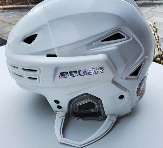 White Small Bauer Re-Akt 200 Helmet fitstock