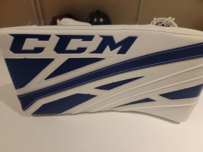 Blue New Senior CCM Regular Extreme Flex 4.9