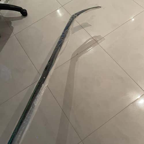 Nexus Geo P28 70 Flex Left Hand Hockey Stick