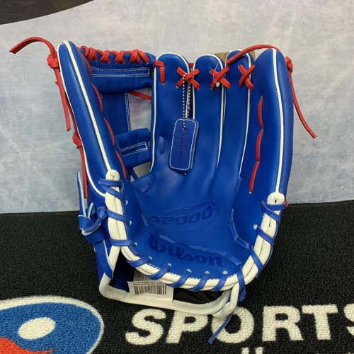 New Right Hand Throw A2000 12.25" Baseball Glove
