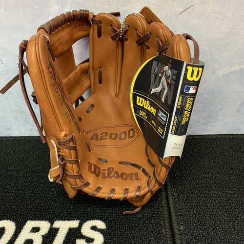 New Right Hand Throw A2000 DP15 Gamer 11.5" Baseball Glove