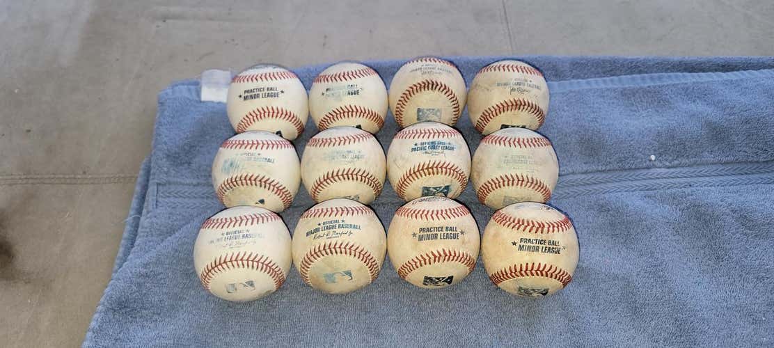 Used Rawlings Baseballs 12 Pack (1 Dozen)