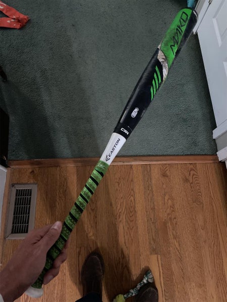 Kid Pitch (9YO-13YO) Composite Mako (-11) 18 oz 29" Bat