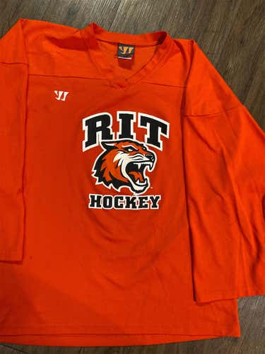 Team Issued RIT Hockey (D1 NY) Warrior Large Practice Jersey