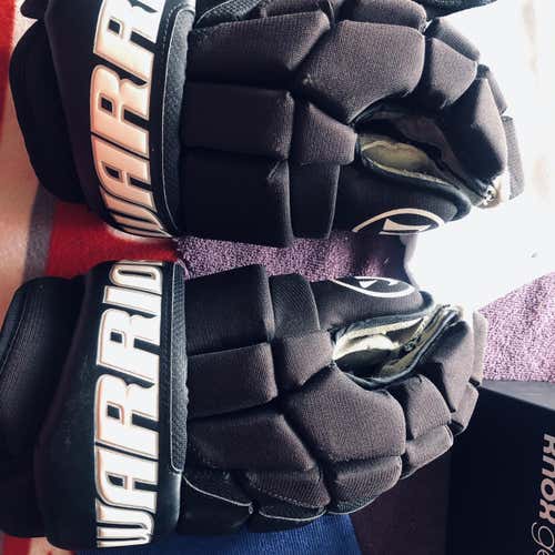 Black Senior Warrior Surge 14" Pro Stock Gloves