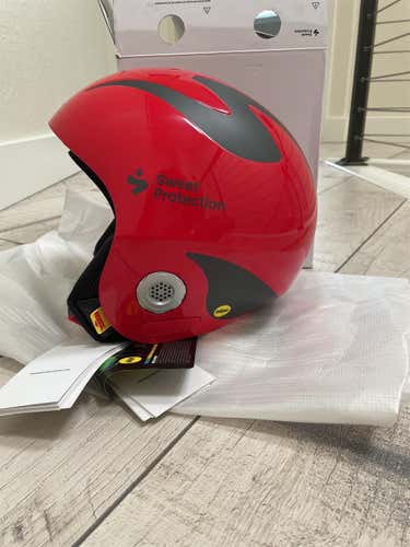 Red Unisex Medium/Large Sweet Protection Volata Mips Helmet FIS Legal