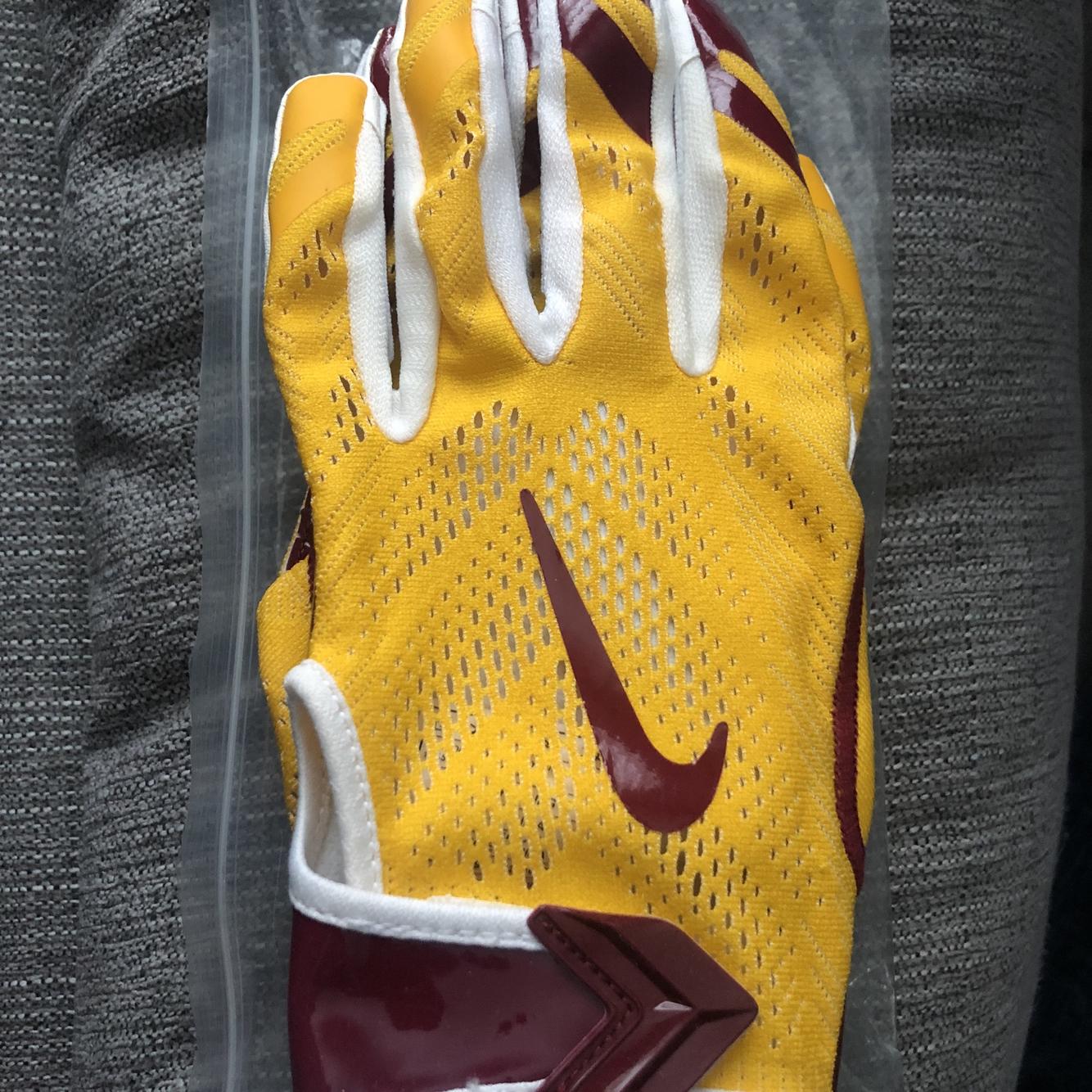 Wholesale NFL REDSKINS SPORT UTILITY GLOVES WITH DOTS - GLW