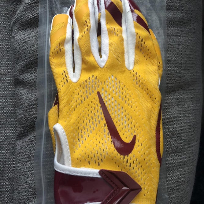 SOLD* Nike Vapor Knit PE Washington Redskins Receiver Gloves
