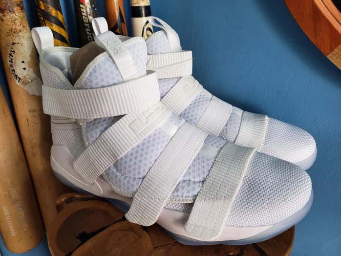 Nike Lebron Zoom Soldier 10 - Size 13