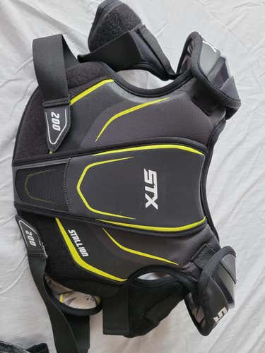 Used Large STX Stallion 200 Shoulder Pads