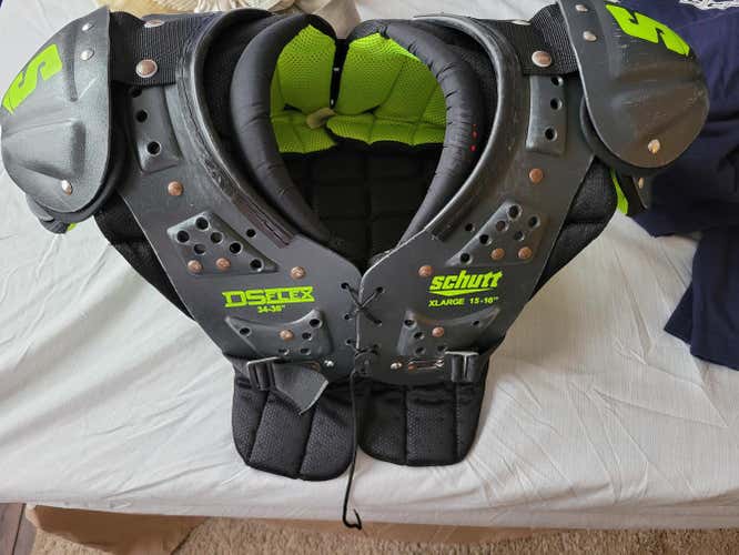 Used Extra Large Schutt DS Flex Shoulder Pads