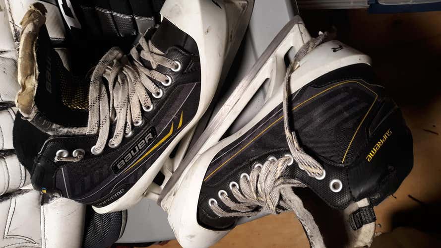 Senior Used Bauer Supreme One.7 Hockey Goalie Skates Regular Width Size 9