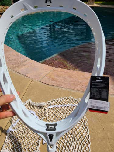 New Under Armour Unstrung Command G Goalie Head