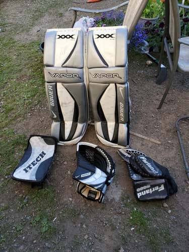Gray Used Senior 35" Bauer Regular Vapor 1X Goalie Full Set Pro Stock