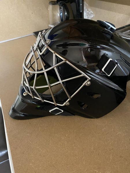 Black Senior Used Wall W4 Goalie Mask
